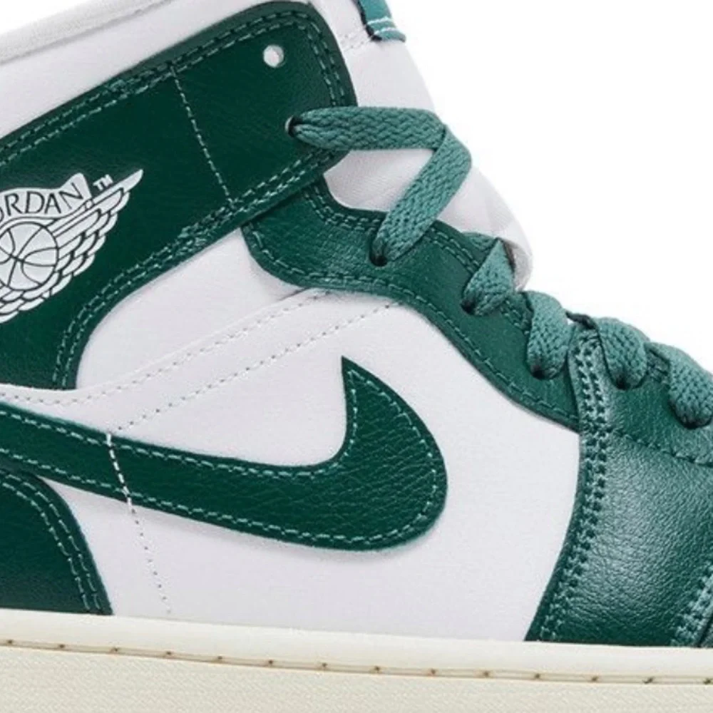 Jordan 1  Women’s Oxidized green Brand new